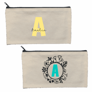 Estuche minimalista beige con diseño de inicial